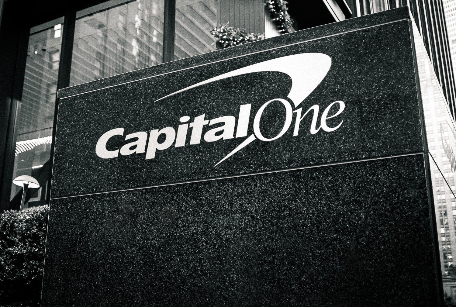 Capital One Seeks Blockchain Patent For ‘Collaborative’ Authentication Tool