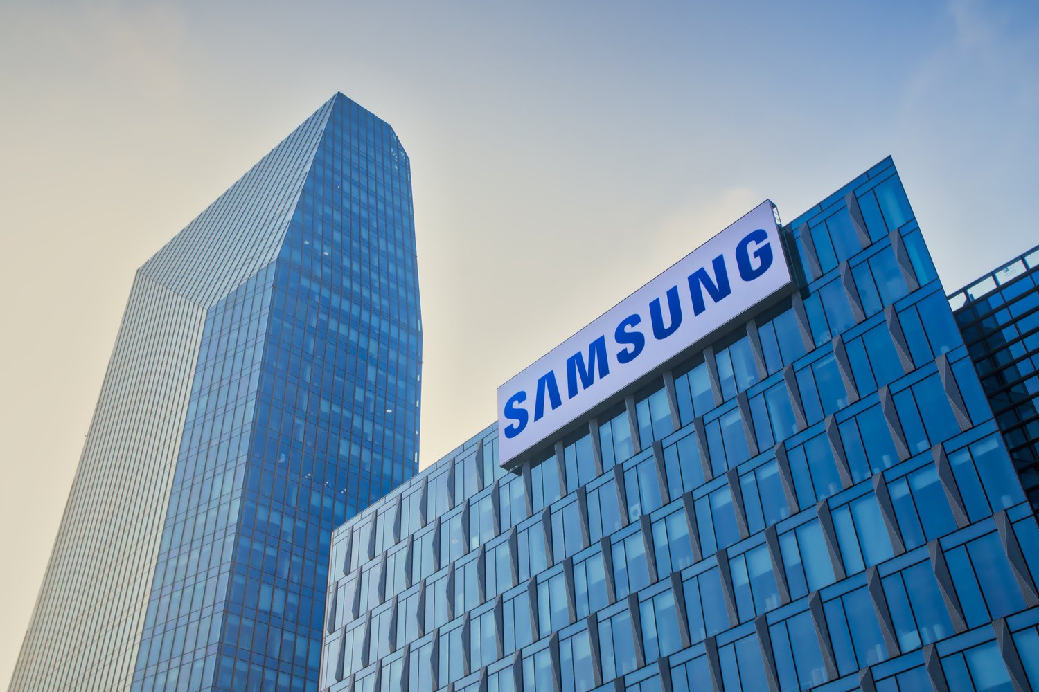 Samsung Looks To Streamline Banking With Blockchain Tool