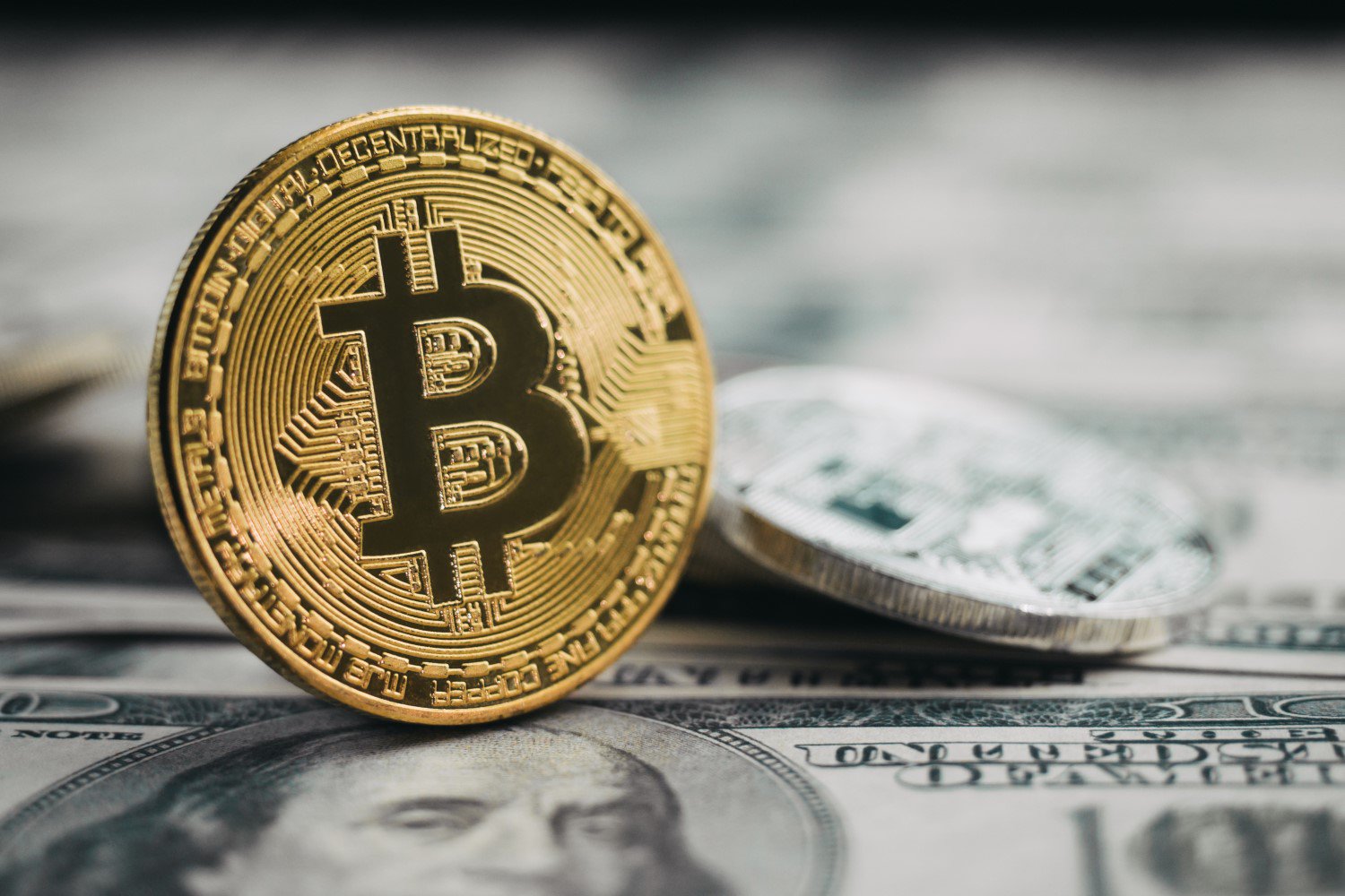 Up $100: Bitcoin Price Indicators Grow Increasingly Bullish