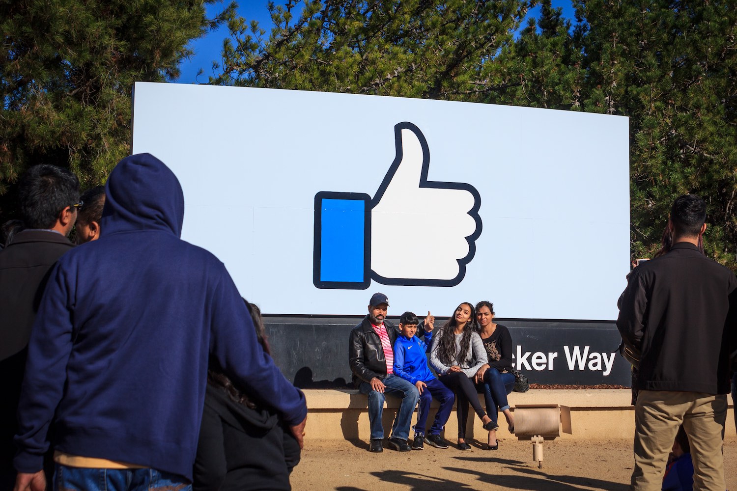 Facebook Blockchain Job Openings Top 20 Amid Staffing Spree