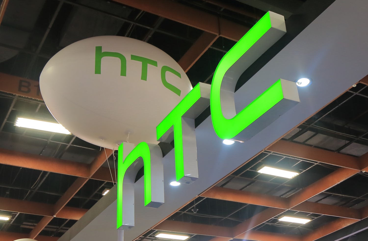 HTC Plans To Launch Another Blockchain Phone This Year, Exec Says