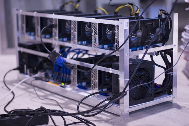 Bitcoin Hash Rate Surges 40% In 2019, Nearing ATH: What Does It Mean?