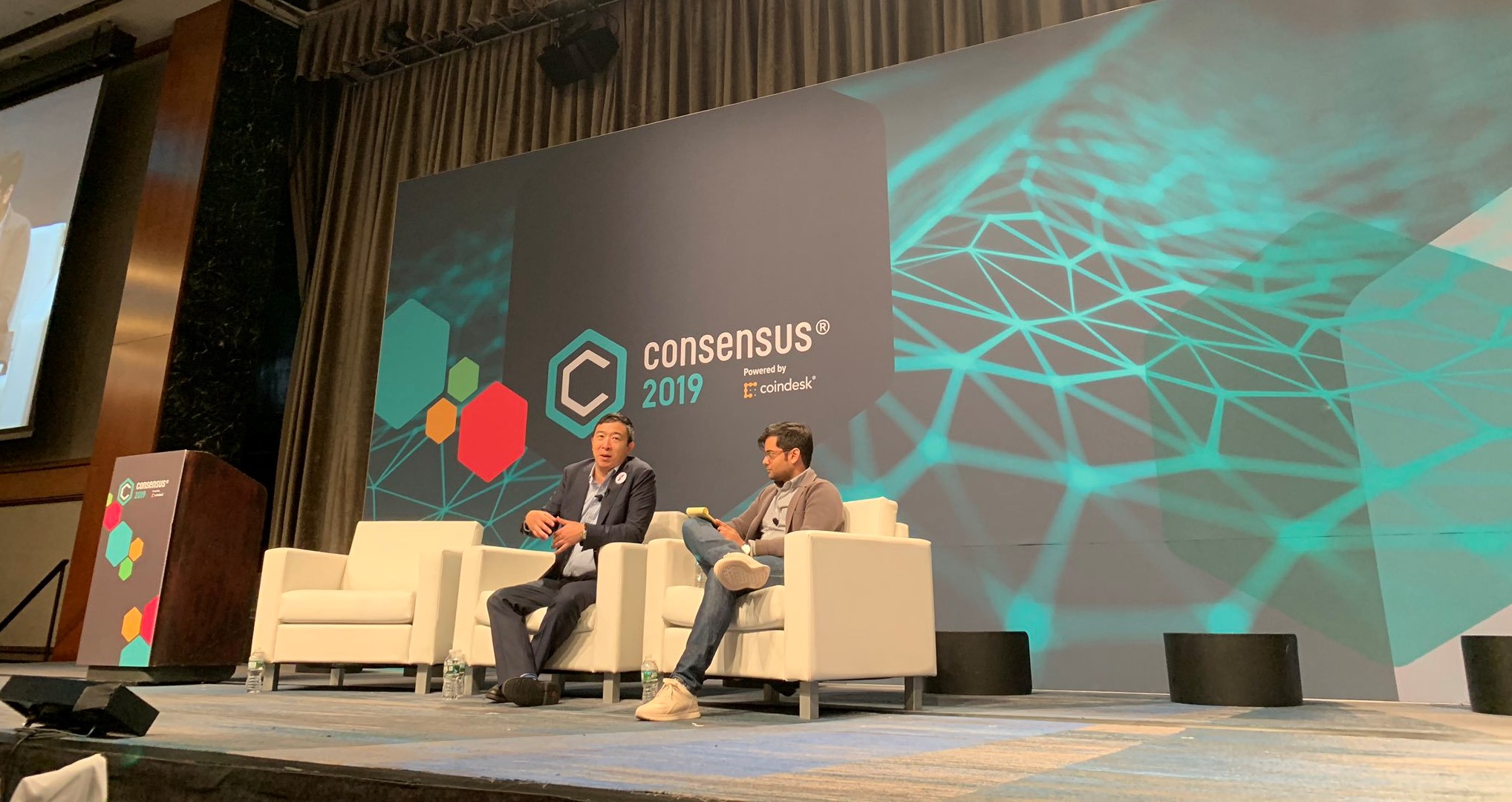 2020 Presidential Hopeful Andrew Yang Says Regulators ‘Owe’ Clarity On Rules For Crypto Industry