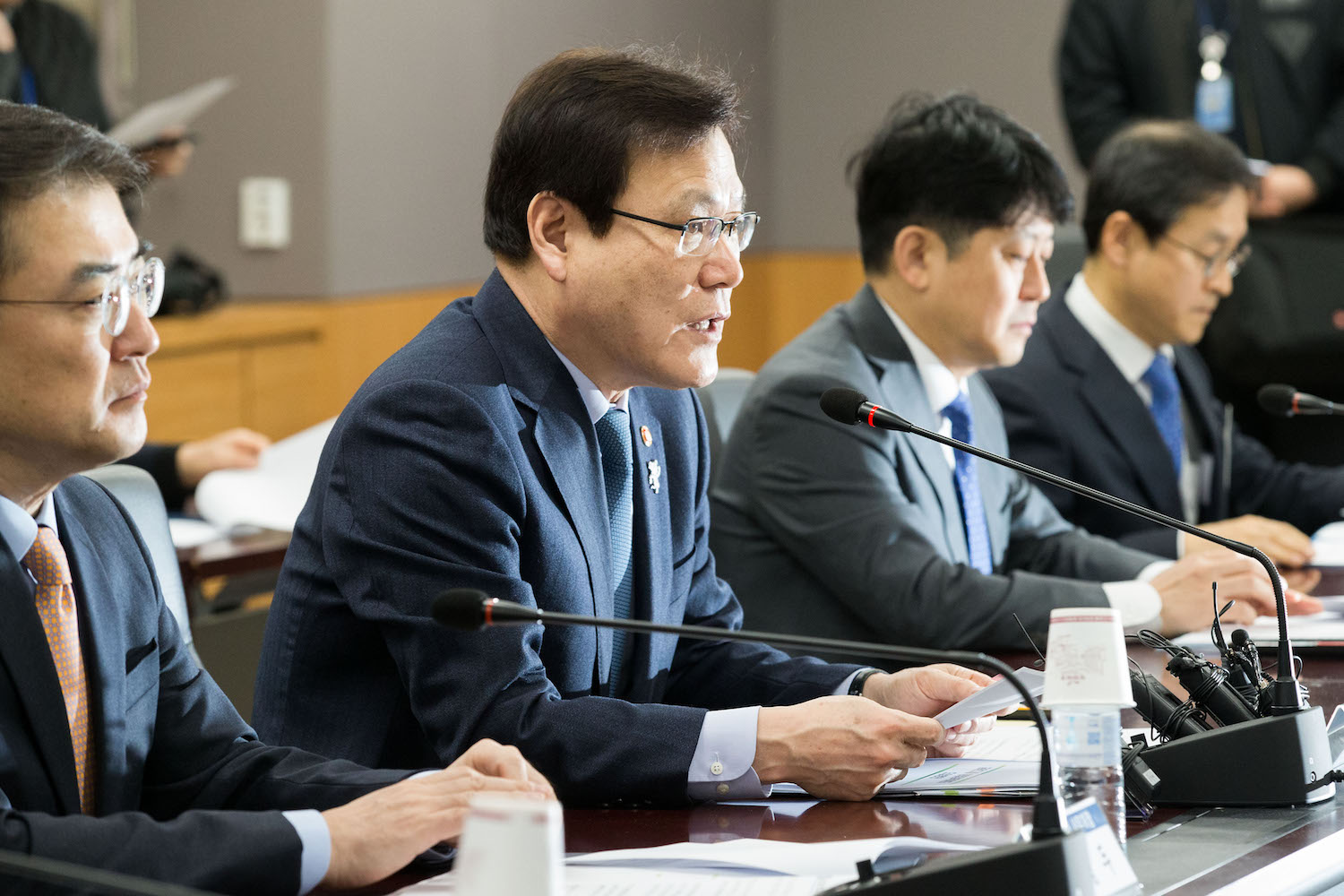 South Korean Financial Overseer Who Banned ICOs Abruptly Quits