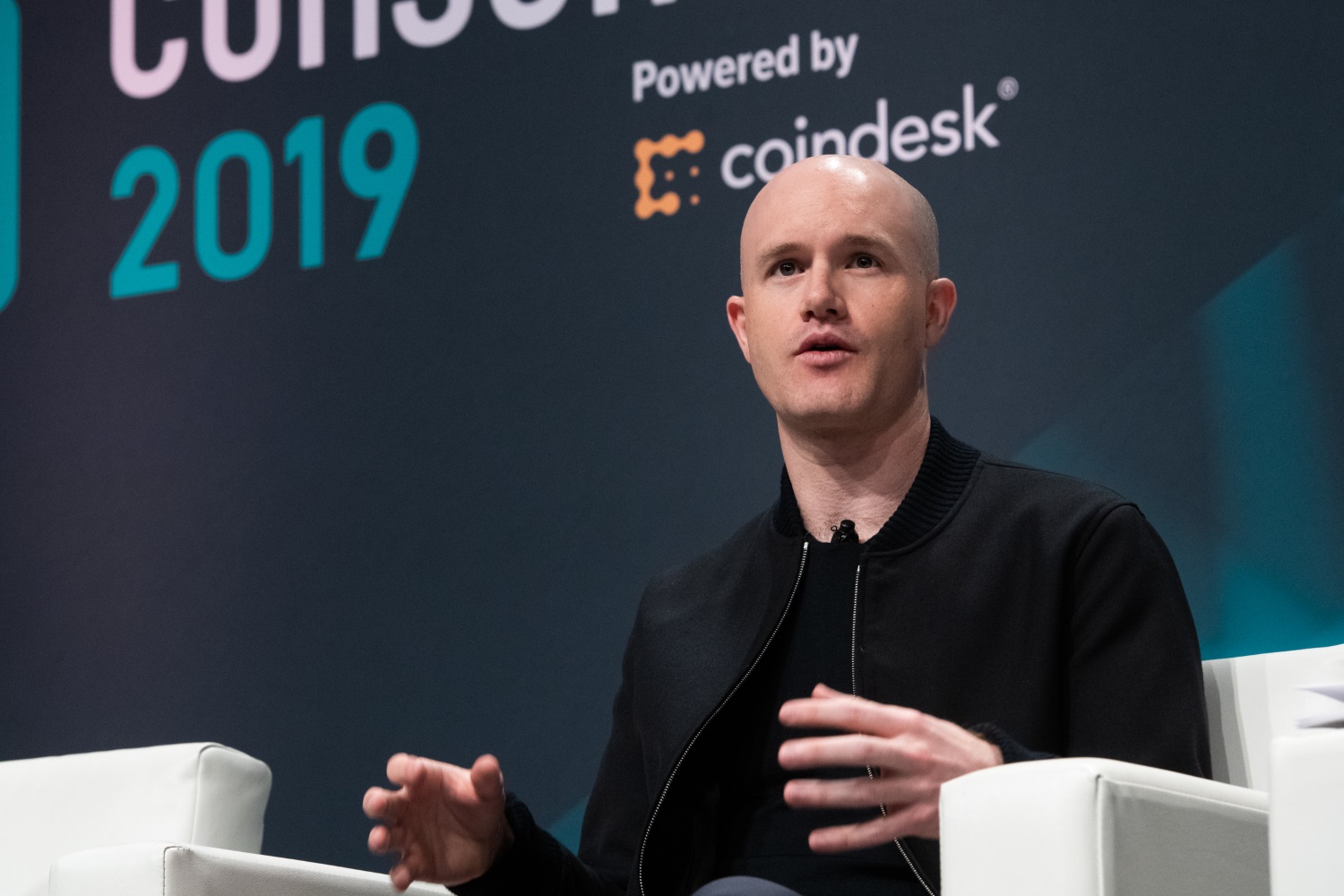 Coinbase To Invest $2 Million USDC In DeFis Compound And DYdX