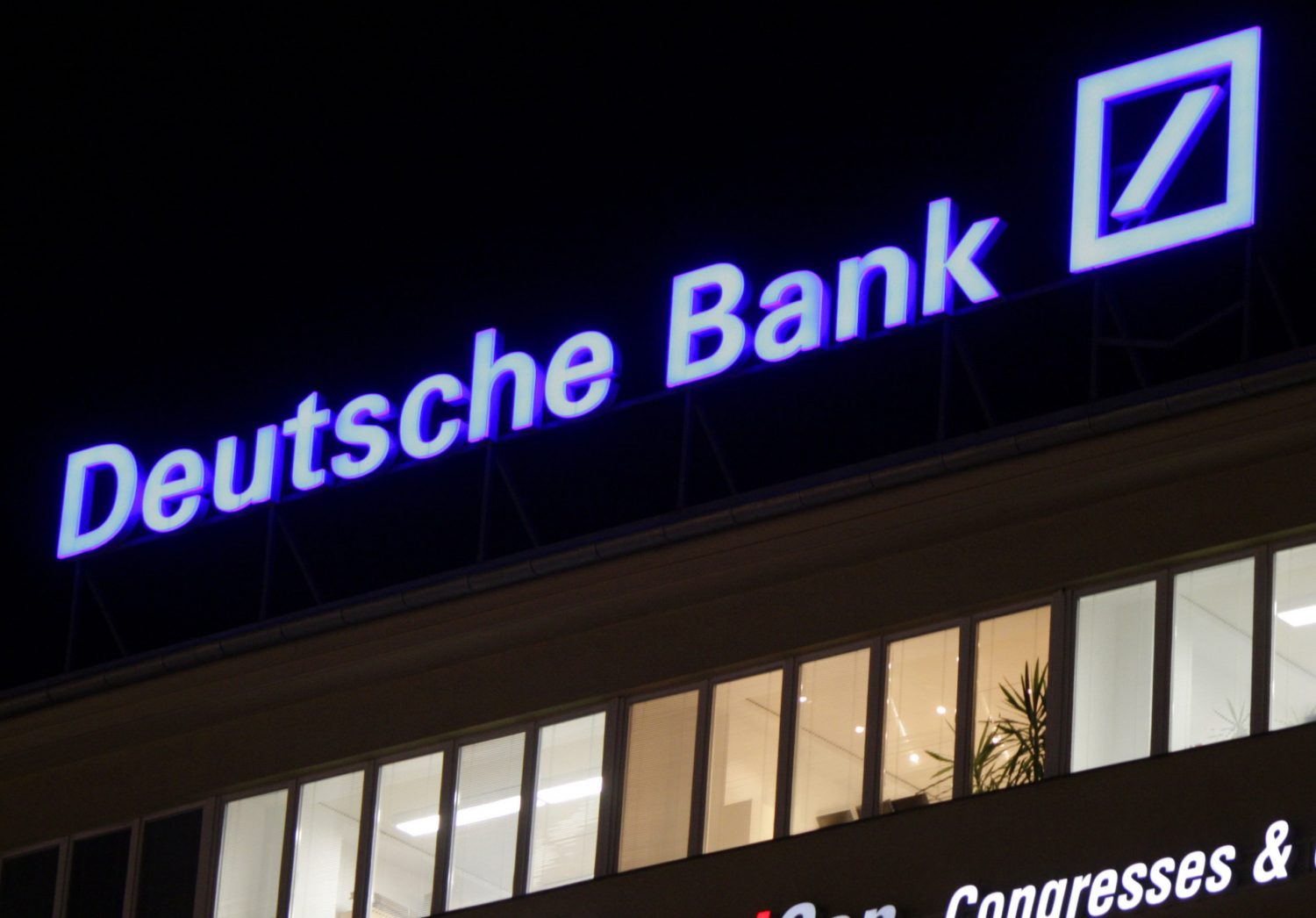 Deutsche-bank-says-digital-currencies-could-be-mainstream-in-2-years