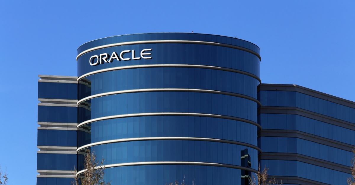 Old-rivals-oracle-and-ibm-want-their-blockchains-to-talk-to-each-other
