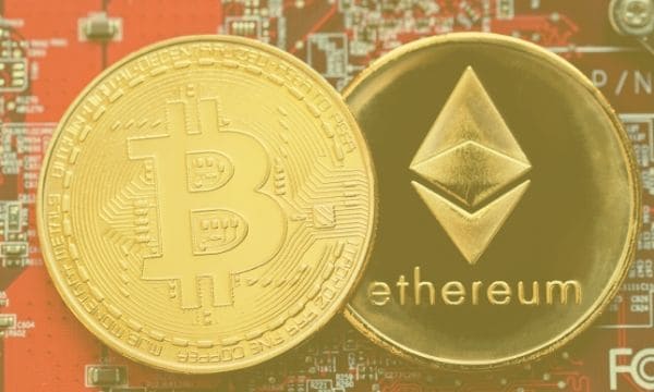 Bitcoin-and-ethereum-networks-transfer-the-same-value-as-stablecoins-grow