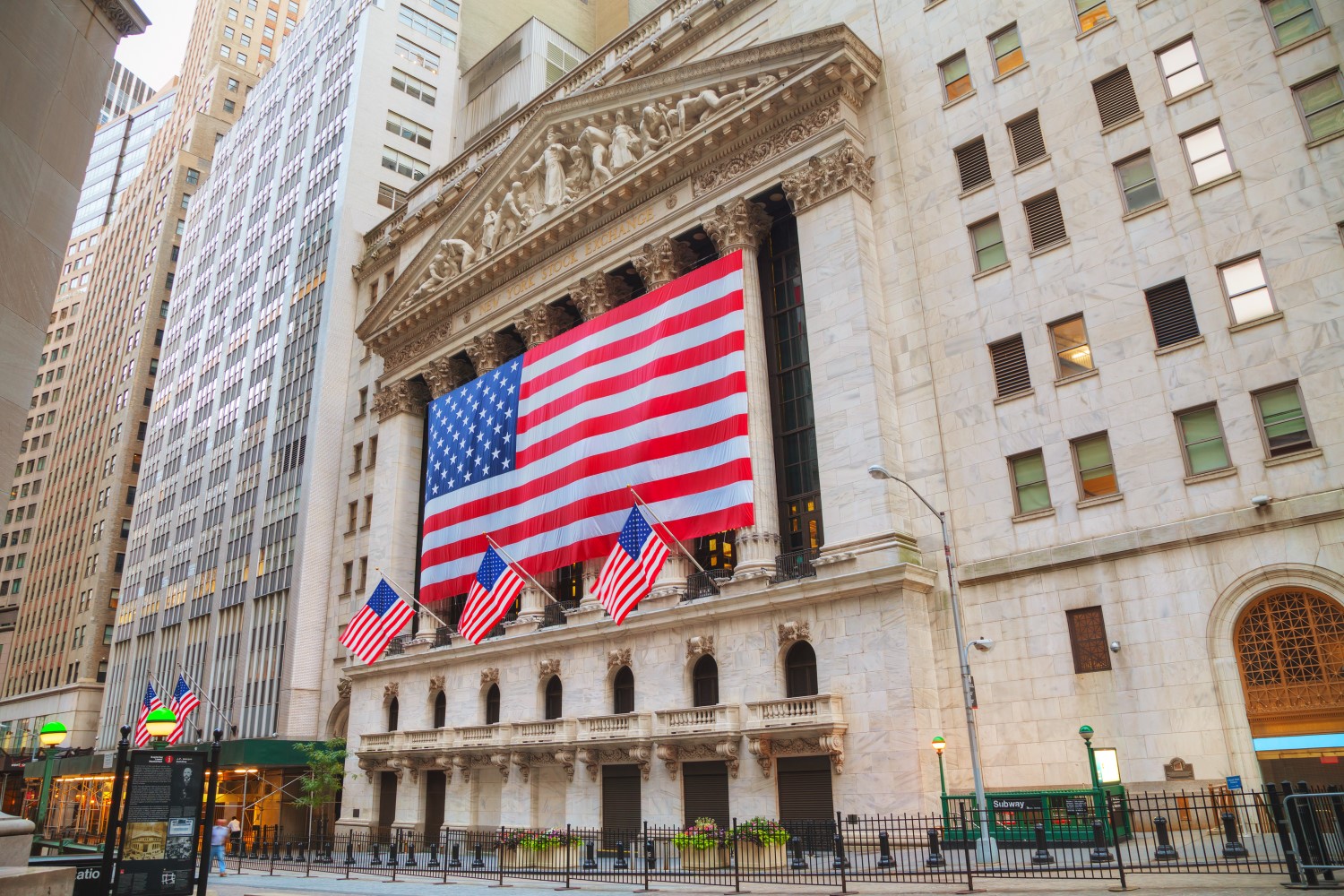 Nyse-can-allow-firms-to-raise-funding-through-direct-listings,-says-sec