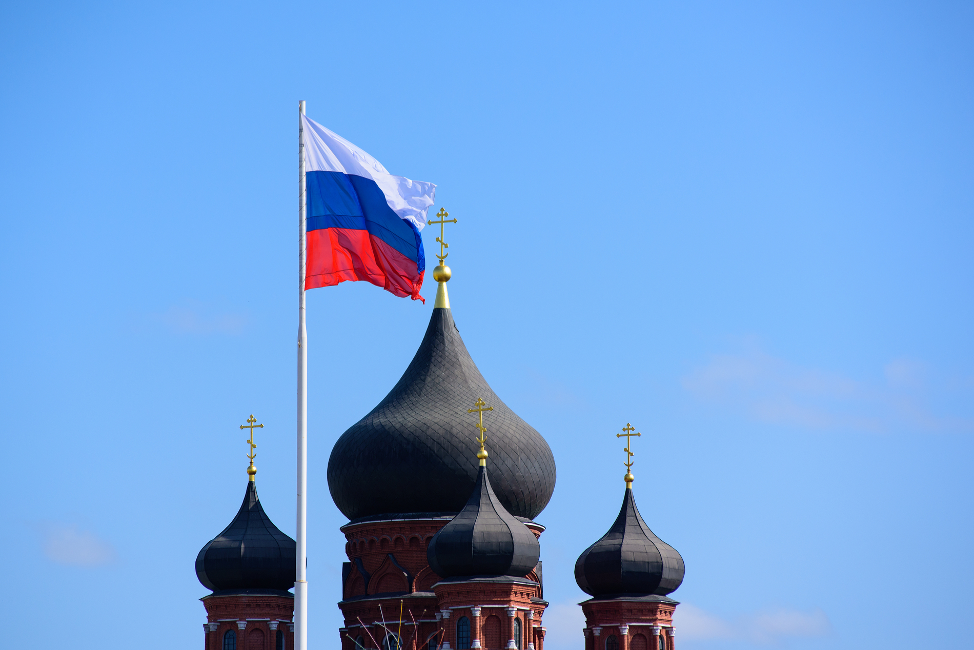 Russia’s-new-blockchain-voting-system-isn’t-ready,-but-it’ll-be-used-this-month-anyway
