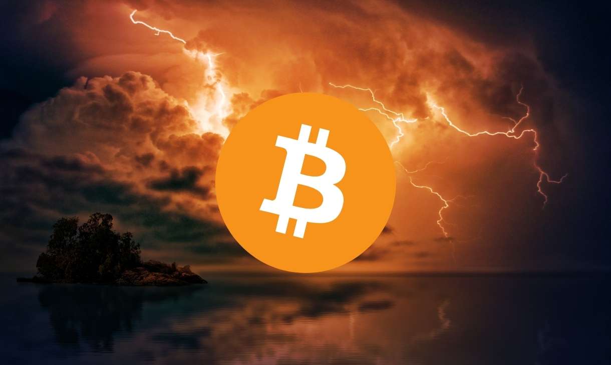 Bitcoin-still-around-$10,500:-the-calm-before-the-storm-following-trump’s-hospitalization?