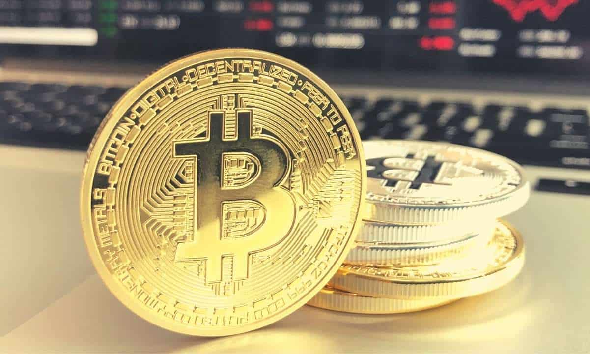 Bitcoin-stalls-at-$11,400-as-chainlink-surges-to-the-7th-spot-(market-watch)