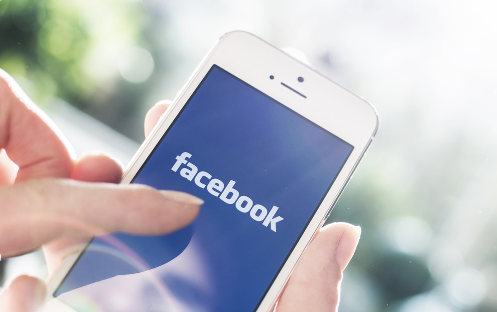 Facebook-approves-first-cryptocurrency-tipping-apps