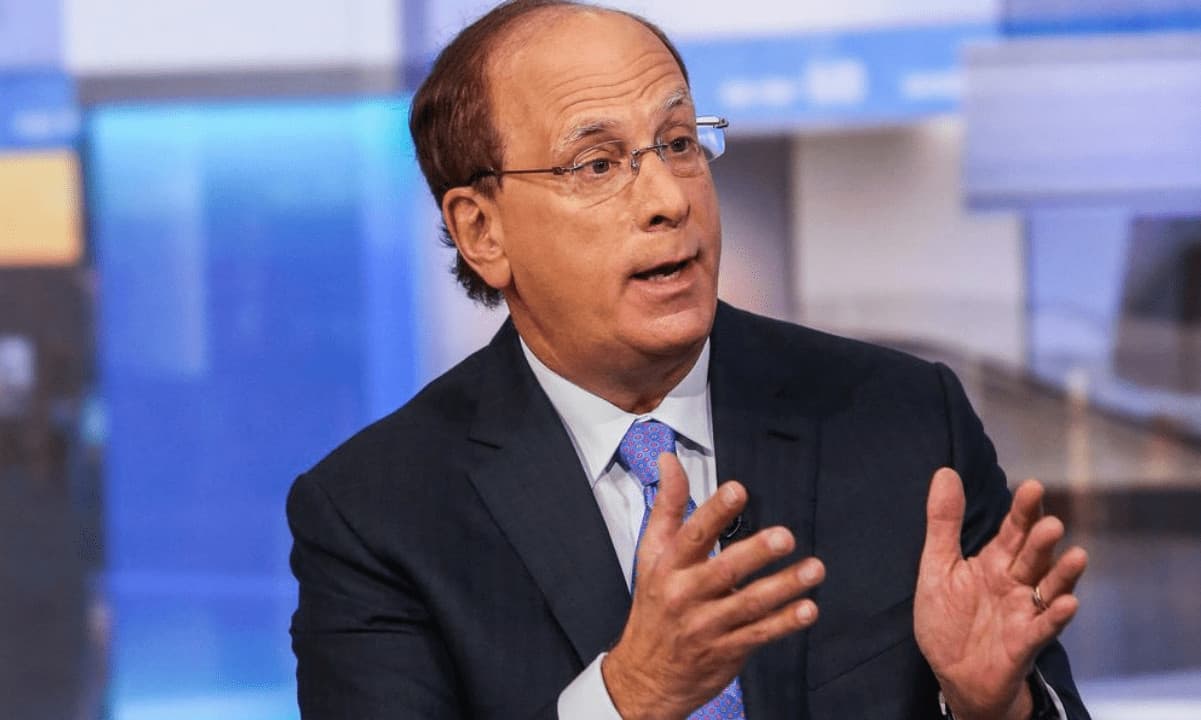 Blackrock-ceo-suggests-bitcoin-could-be-a-threat-to-the-us-dollar