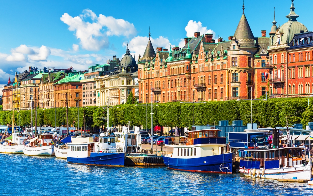Sweden-considering-whether-to-switch-to-the-e-krona:-report