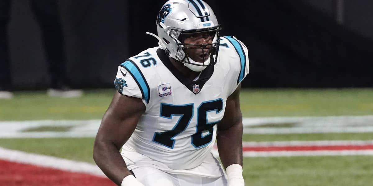 Bitcoin-arrives-at-nfl:-carolina-panthers’-russell-okung-to-receive-half-of-his-salary-in-btc
