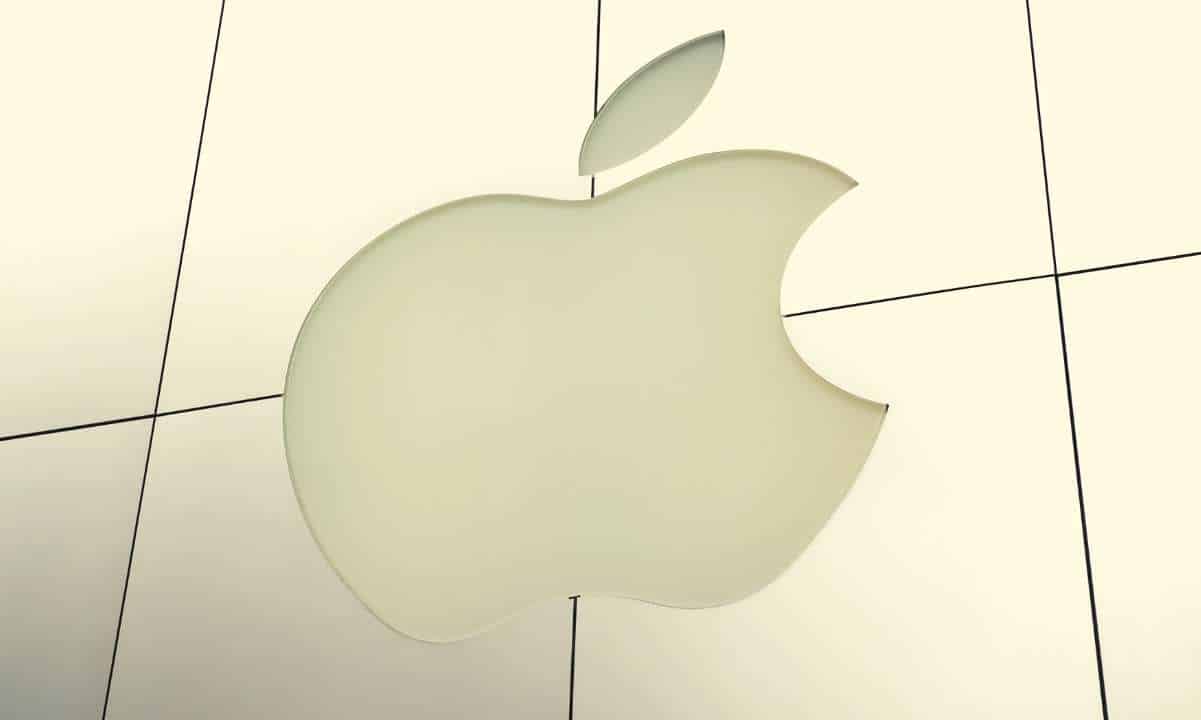 Apple-should-follow-tesla’s-$1.5b-bitcoin-outlay:-rbc-capital-markets