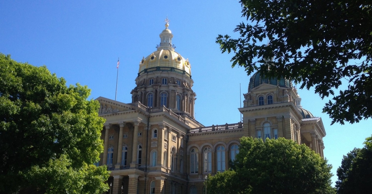 Iowa-introduces-bill-to-level-playing-field-for-blockchain-and-smart-contracts