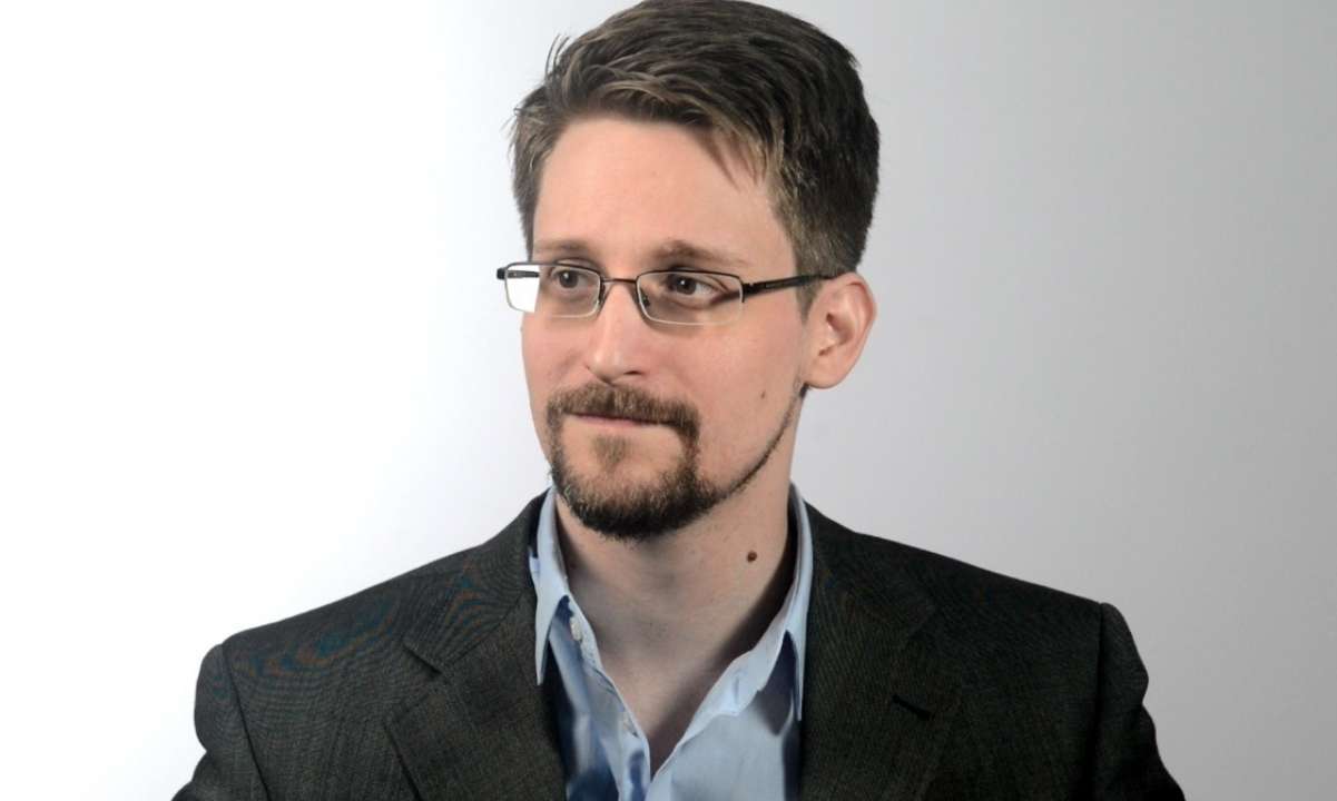 Bitcoin’s-privacy-sucks,-says-edward-snowden