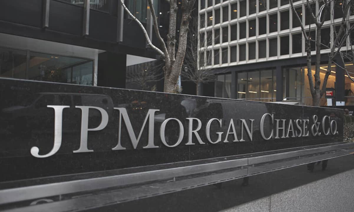 Jpmorgan-becomes-first-us-banking-giant-to-give-wealth-clients-access-to-crypto-funds
