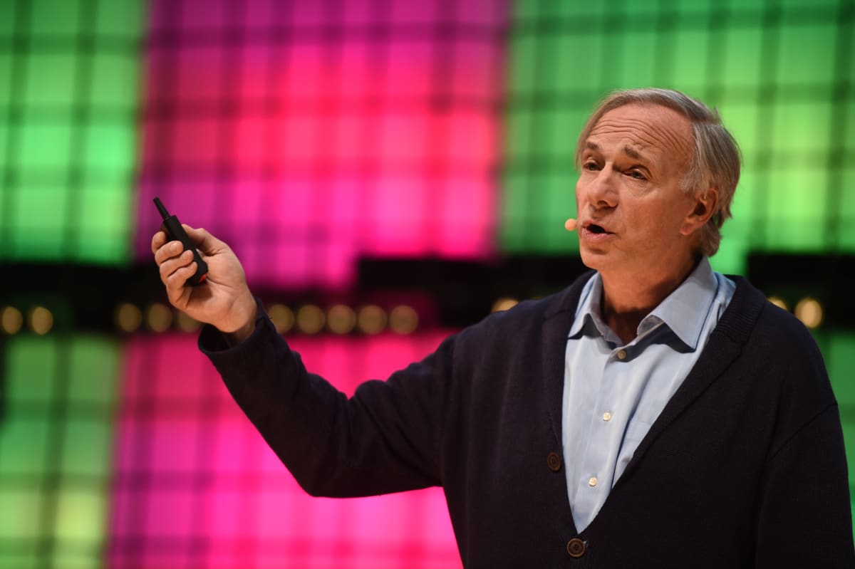 Ray-dalio-still-prefers-gold-over-bitcoin:-here’s-why-he’s-wrong