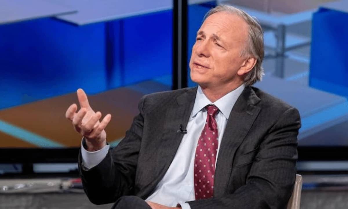 Billionaire-ray-dalio-likes-bitcoin-but-would-choose-gold