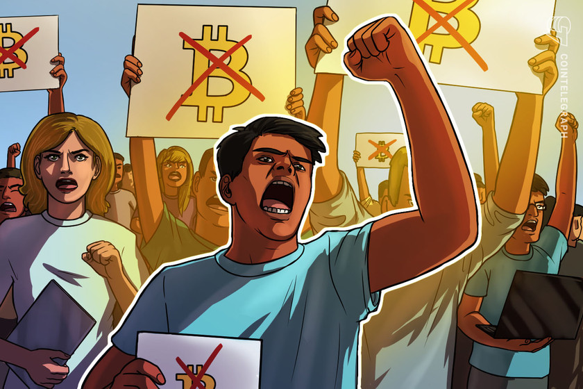 Retirees-in-el-salvador-protest-against-bitcoin-adoption