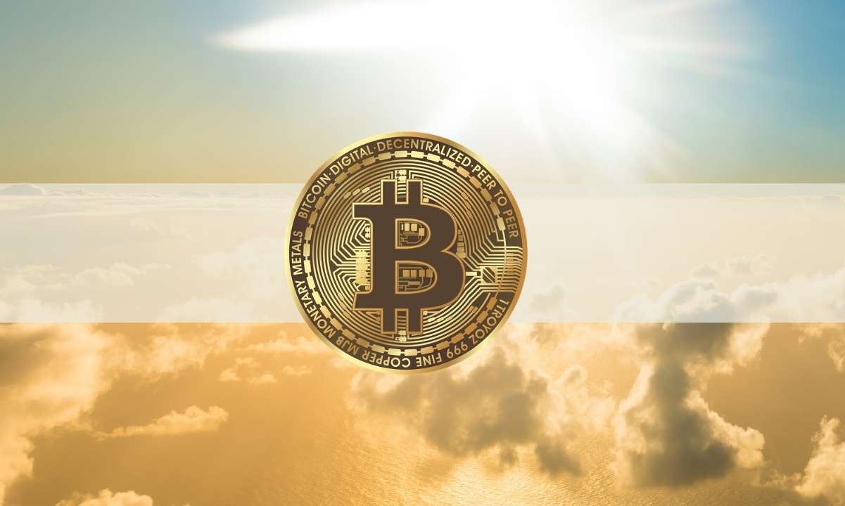Bitcoin-soars-25%-weekly,-taps-mid-may-highs:-the-weekly-crypto-recap