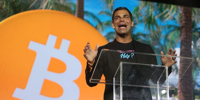 Miami-mayor-says-plan-advancing-to-pay-city-employees-in-bitcoin