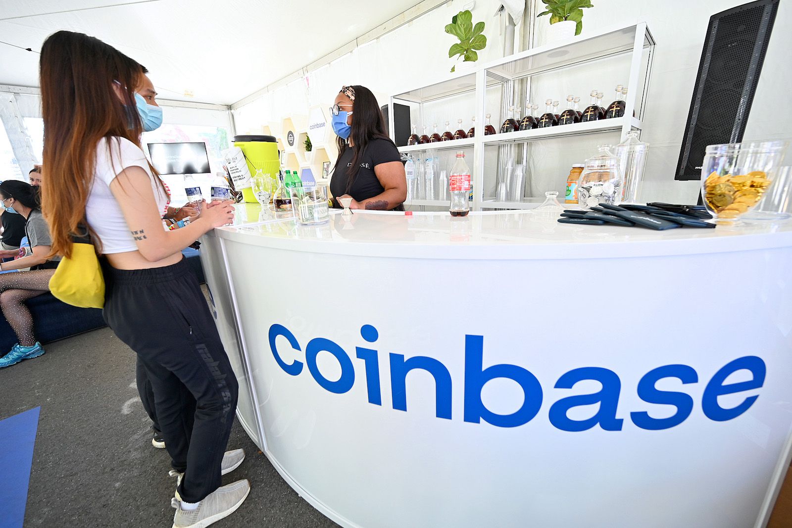 Coinbase-wants-coders-to-help-with-its-crypto-regulation-proposal