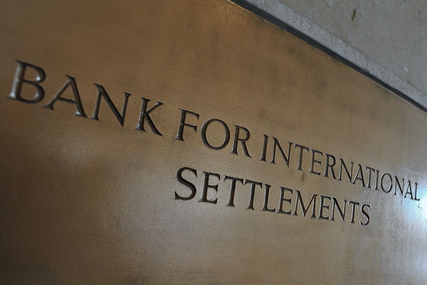 Bis-report-questions-whether-stablecoins,-cbdcs-can-create-risks-in-developing-countries