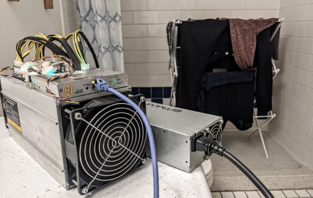 The-apartment-dweller’s-guide-to-mining-bitcoin