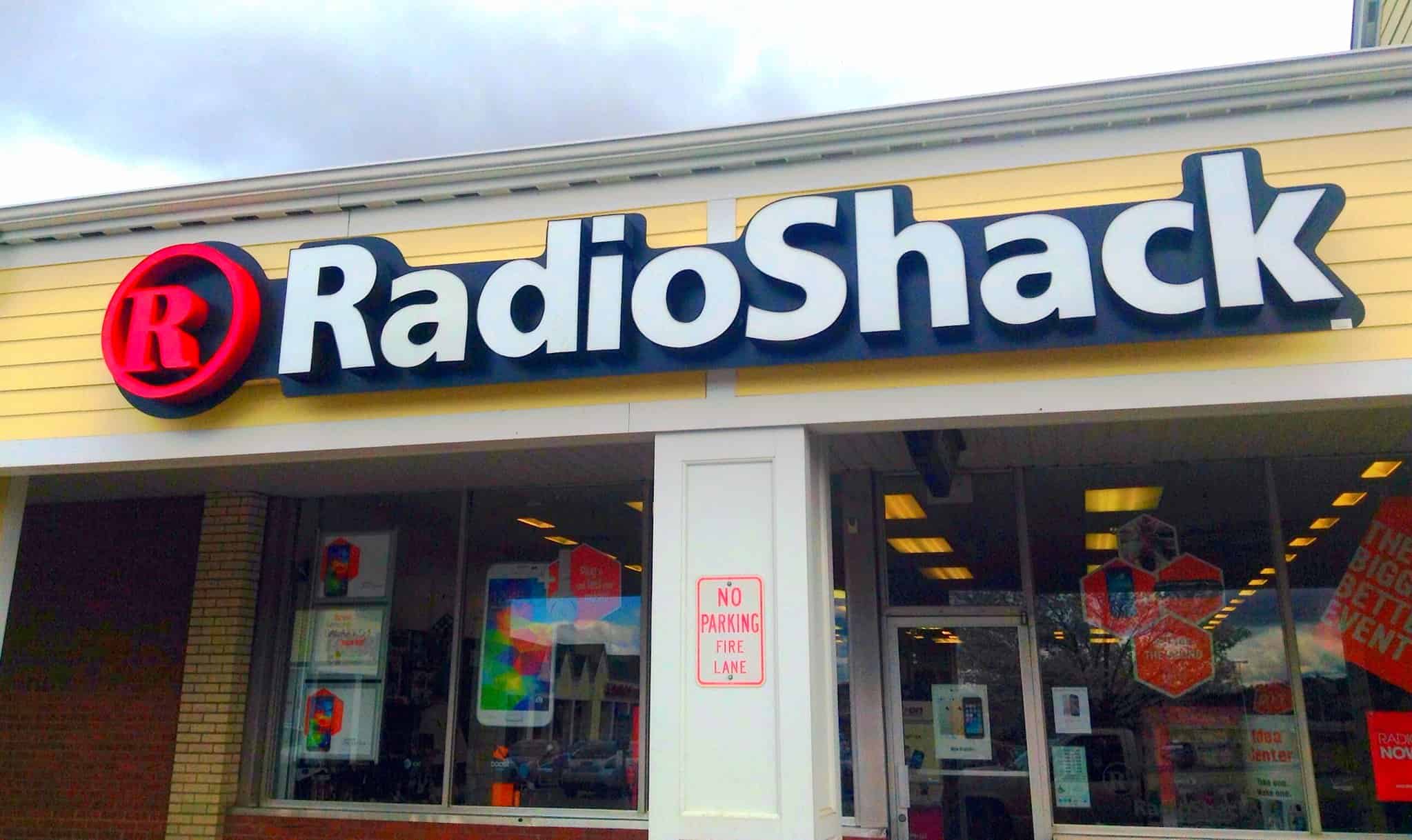 Radioshack-announces-a-new-defi-and-nft-collection
