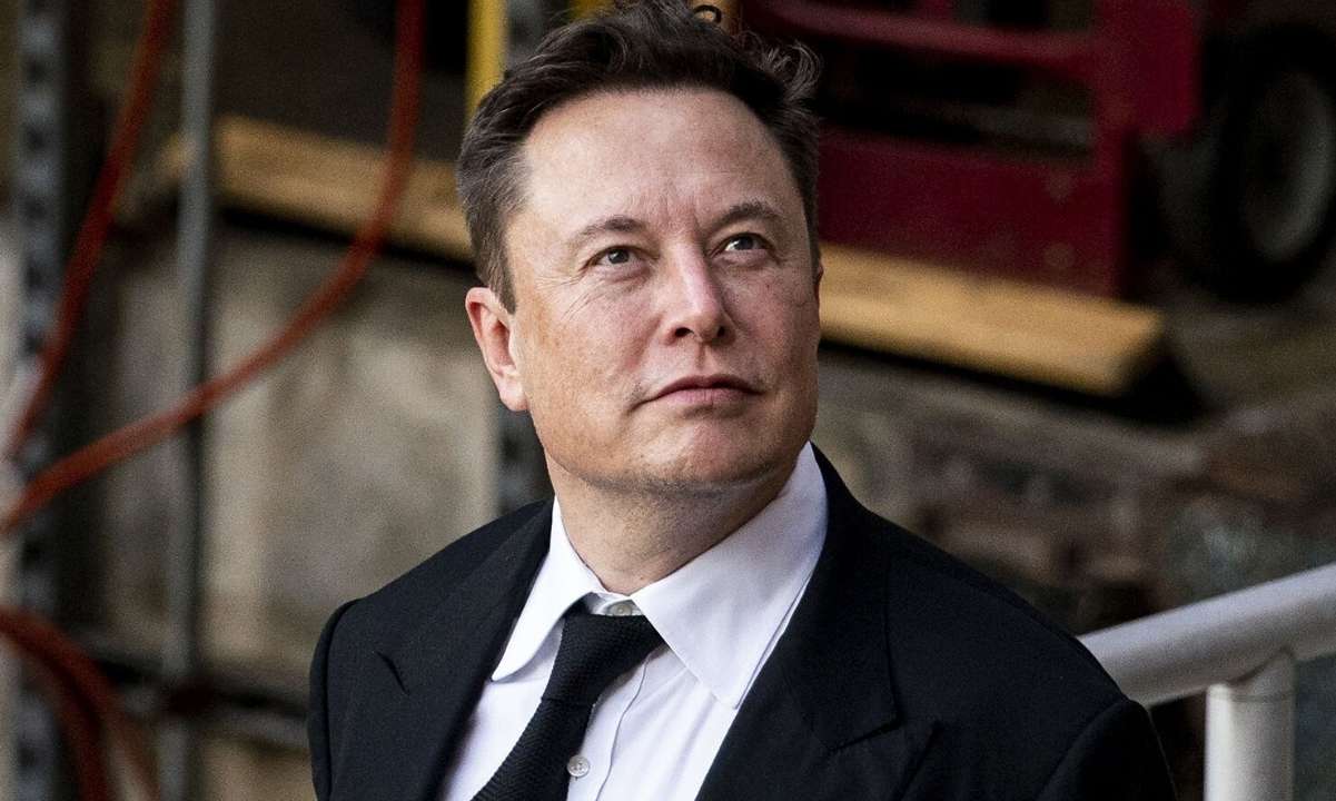 Elon-musk-labels-metaverse-a-buzzword,-says-neuralink-is-better