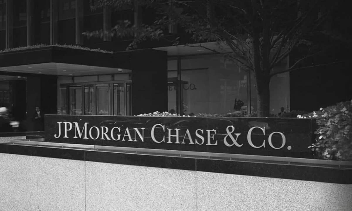 Only-5%-of-jpmorgan’s-clients-believe-bitcoin-will-reach-$100,000-in-2022-(report)