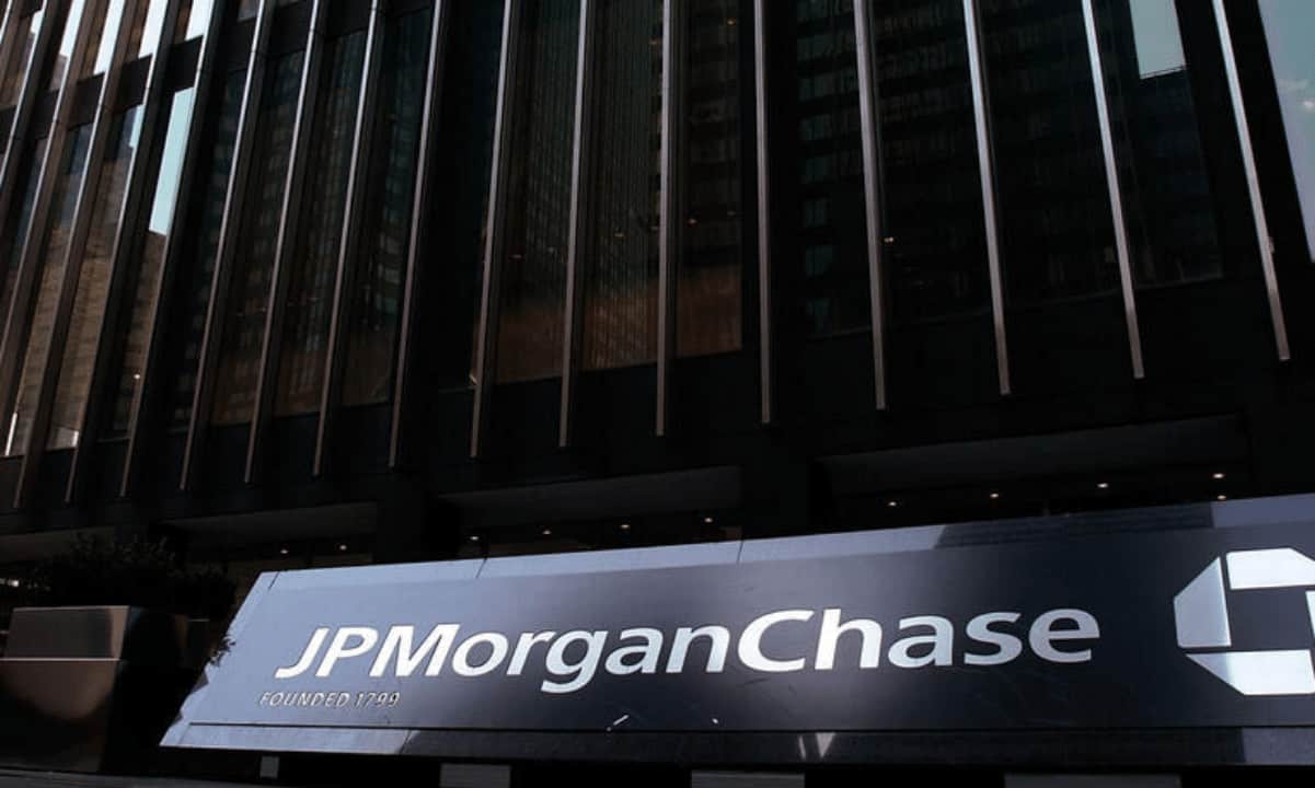 Bitcoin-is-here-to-stay:-jpmorgan-exec