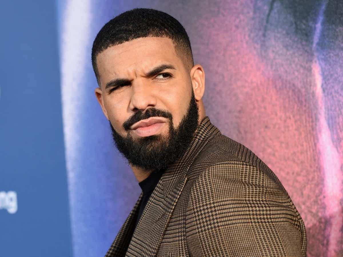 Drake-makes-a-bitcoin-bet-worth-nearly-$1.3-million-on-upcoming-super-bowl-match
