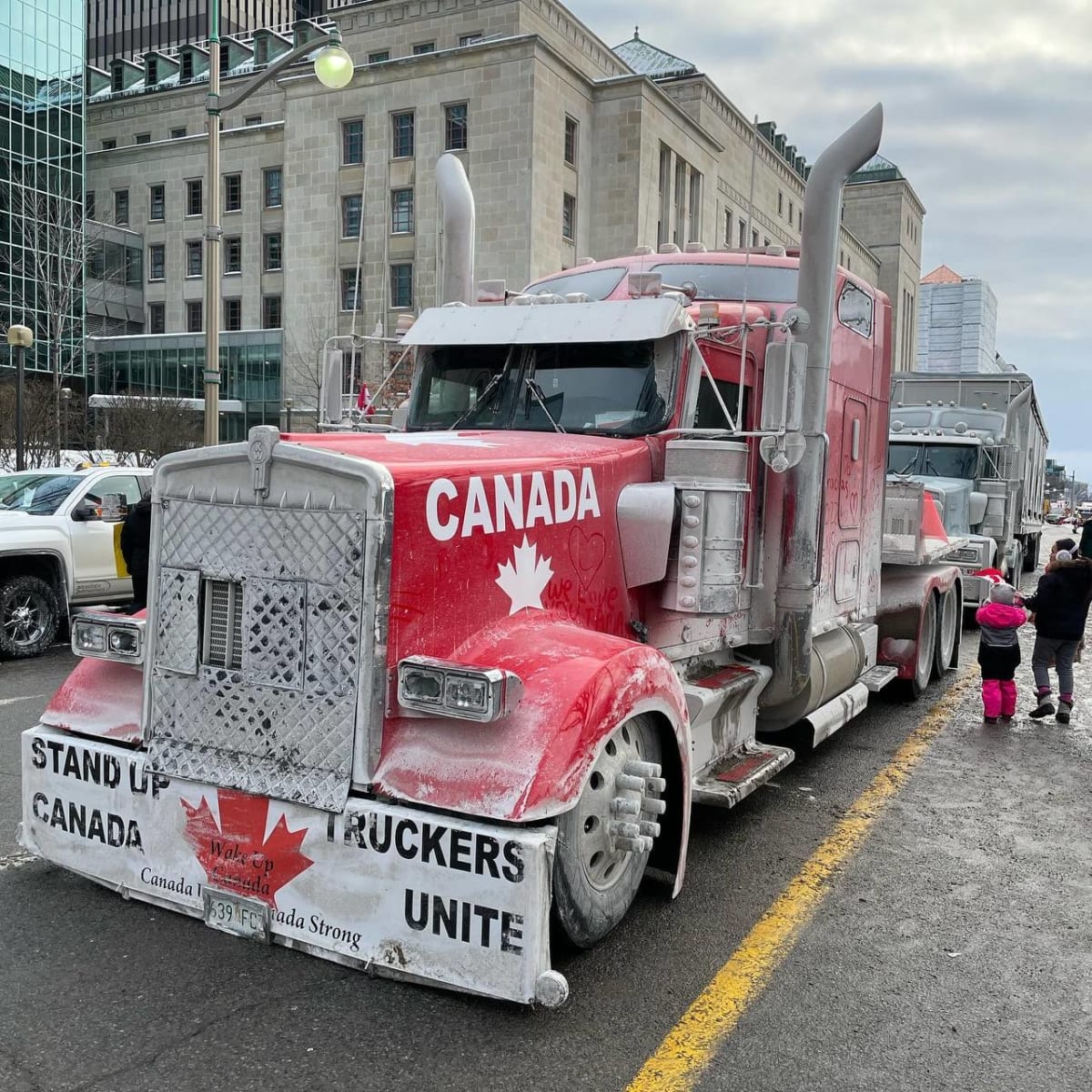 Ottawa-court-freezes-$20m-in-cash,-bitcoin-donated-to-truckers