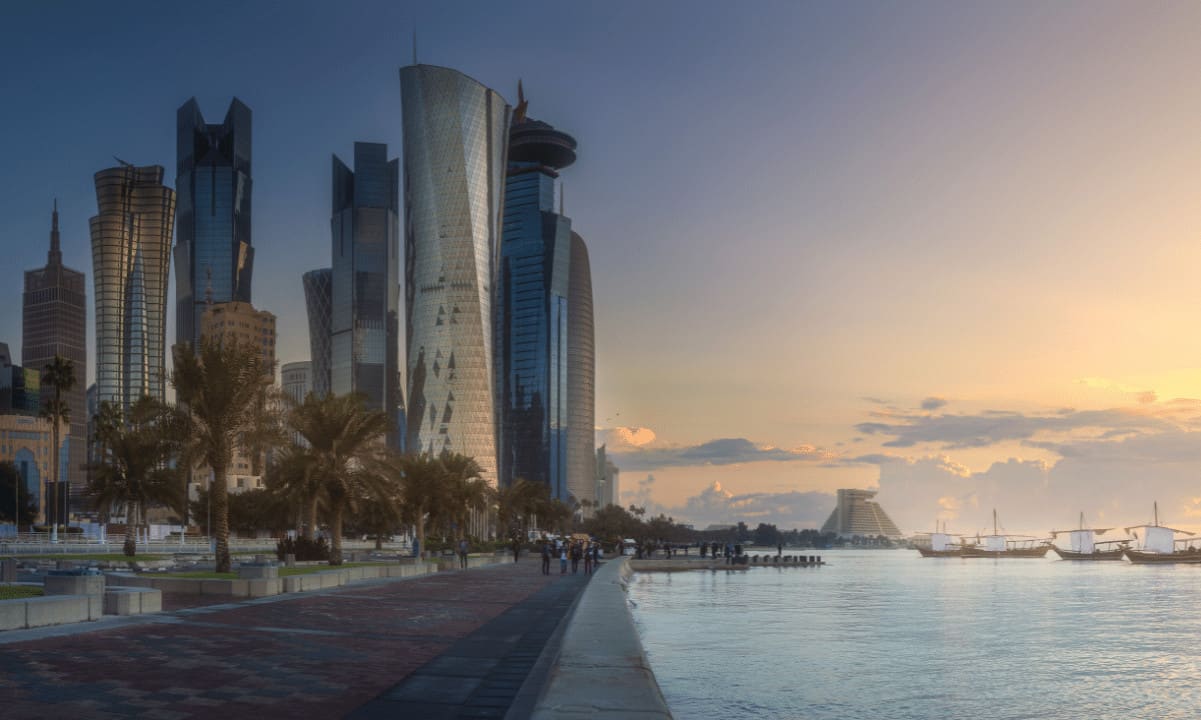 Qatar-plans-to-issue-digital-bank-licenses-and-explore-a-cbdc:-report