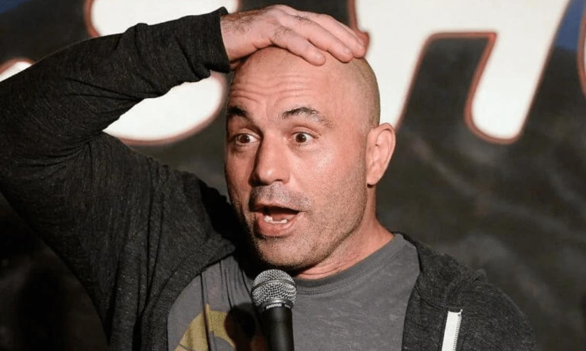 Joe-rogan-believes-the-us-government-fears-bitcoin