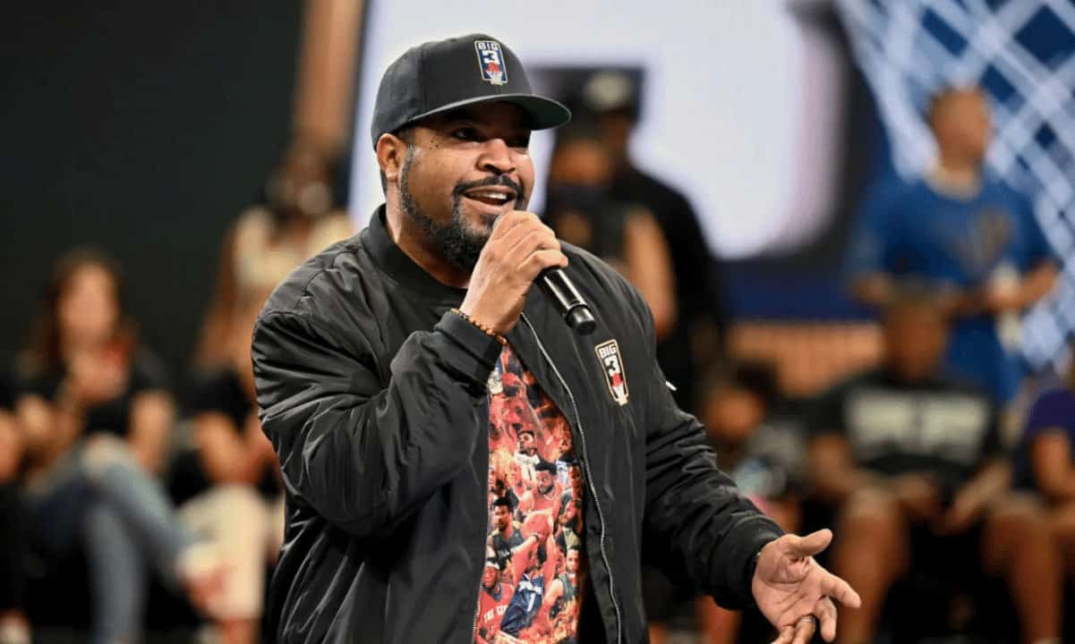 Ice-cube-says-he’s-down-with-the-doge-army