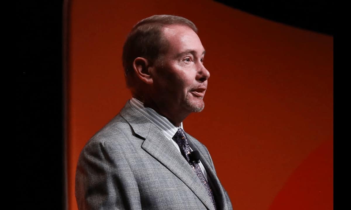 Bond-king-jeffrey-gundlach-thinks-btc-could-sink-to-$10k