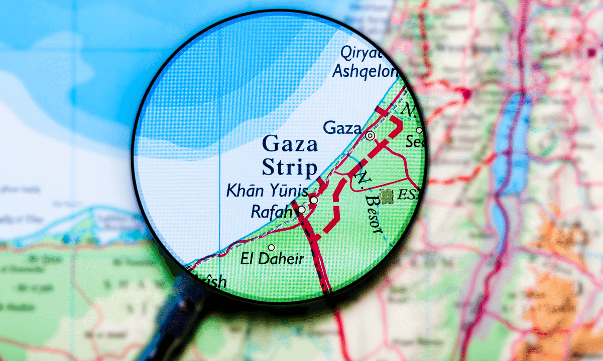 Blockaded-palestinians-in-the-gaza-strip-turn-to-bitcoin-amid-financial-chaos-(report)