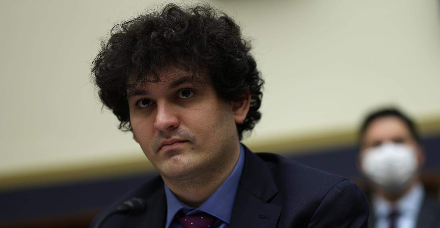 Former-ftx-lawyer-cooperates-with-us-authorities-in-sbf-case-(report)