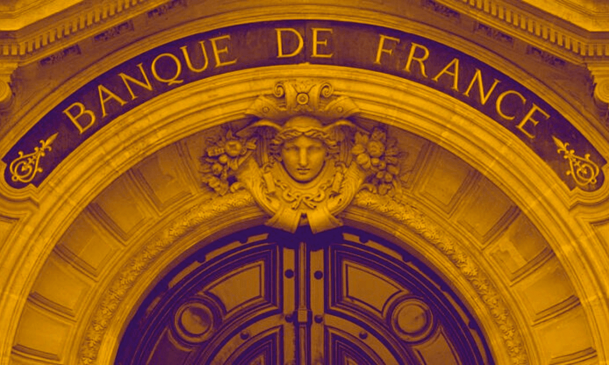 Bank-of-france-governor-thinks-crypto-companies-should-abide-by-stricter-rules