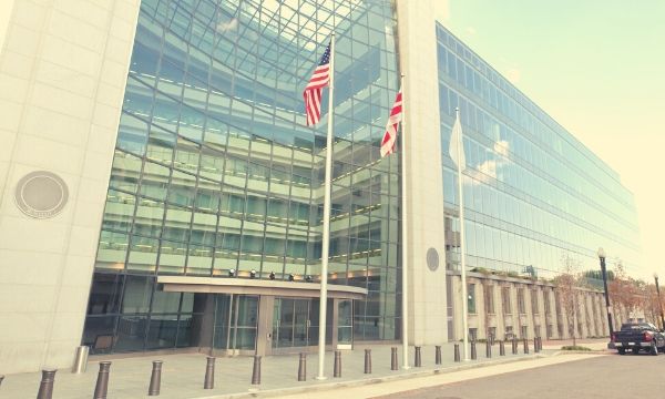 Sec-staking-crackdown-could-be-positive-for-decentralized-ethereum:-analyst