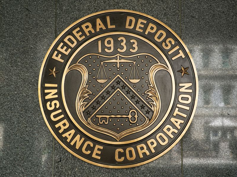Fdic-denies-report-signature-bank-purchaser-must-divest-crypto