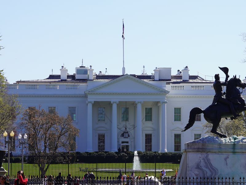 White-house-takes-aim-at-crypto-in-scathing-economic-report