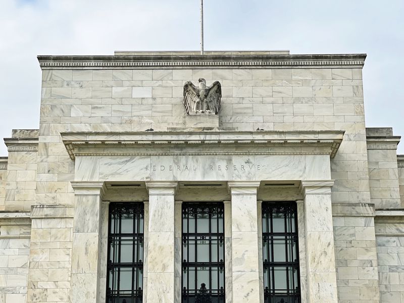 First-mover-americas:-bitcoin-traders-await-fed’s-decision