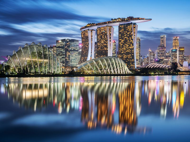 Singapore-working-with-banks-to-provide-guidance-on-crypto-businesses:-bloomberg